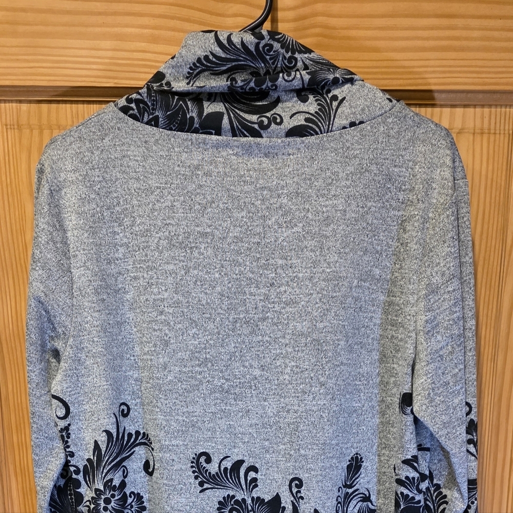 indigo soul Gray Floral-Print Shawl Cardigan